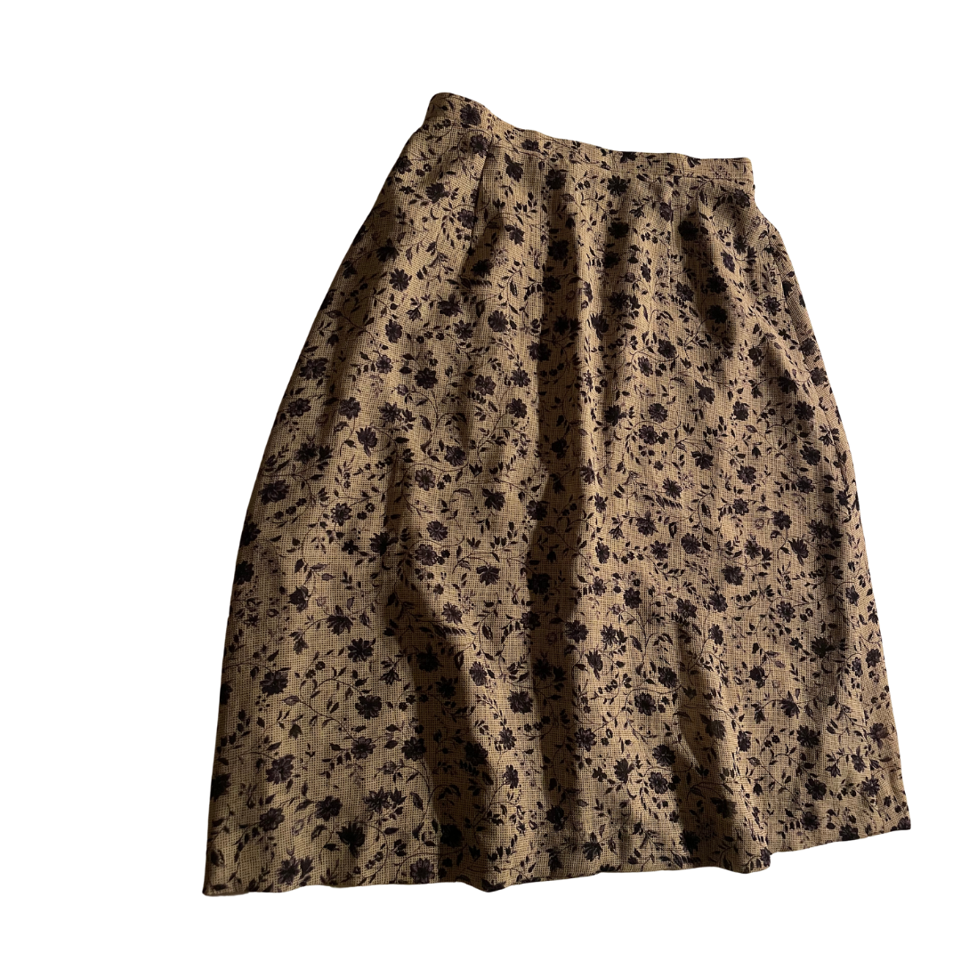 Vintage Rock mit Blumen Muster